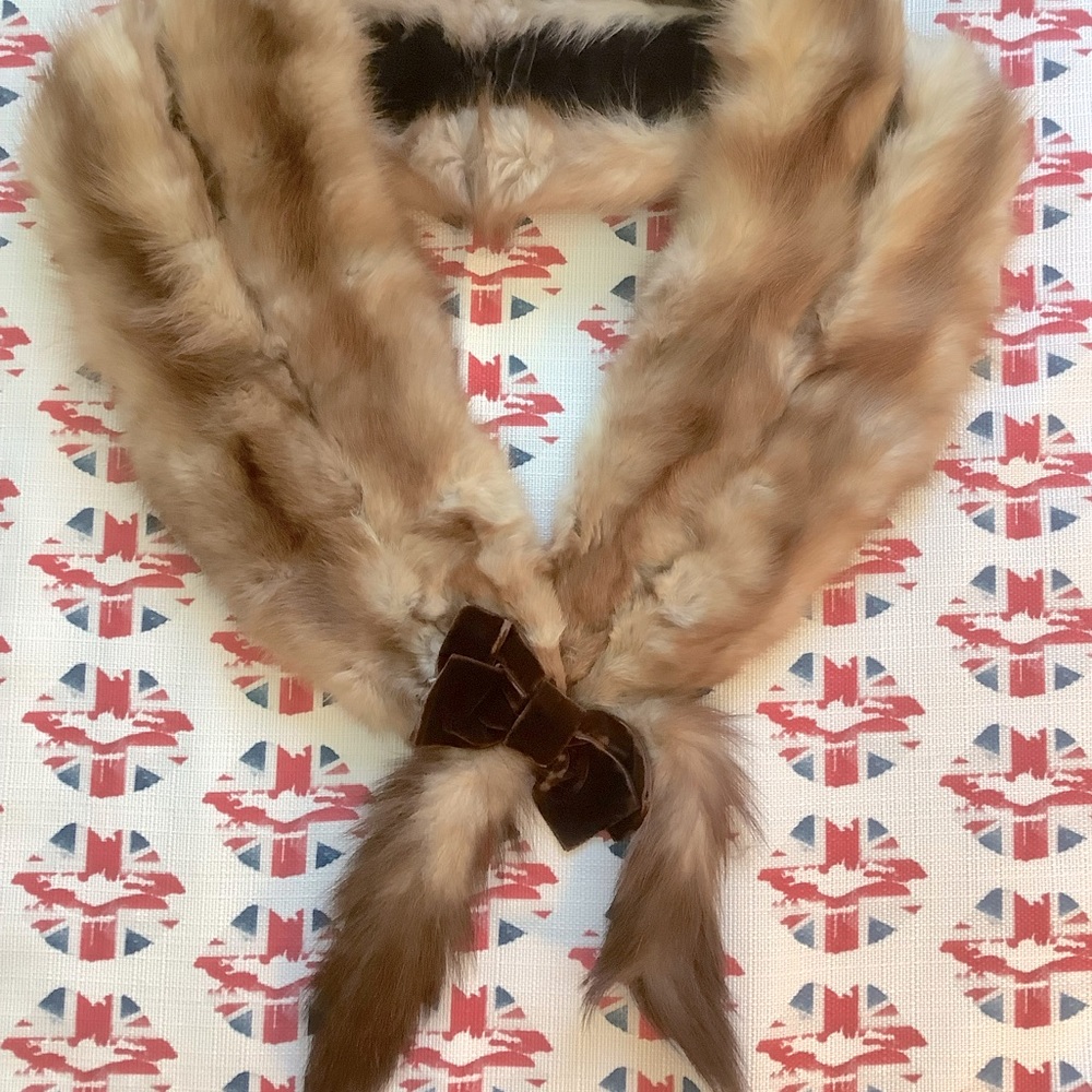 Vintage Olga Schreiber Golden Sable Fur Stole With Velvet Bow